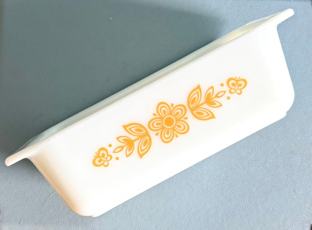 Vintage Pyrex Butterfly Gold Loaf Pan 913 - 1970s Milk Glass 1.5 Qt Baking Dish